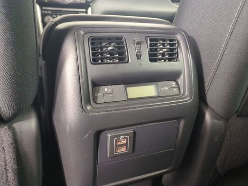 Used 2018 Nissan Pathfinder SV w/ Cargo Package image 16