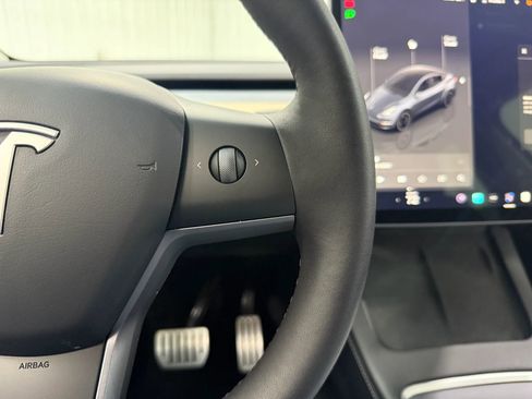 Used 2022 Tesla Model Y Performance AWD/4WD image 25