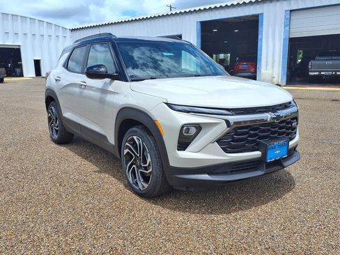 New 2026 Chevrolet TrailBlazer RS w/ Convenience Package FWD image 2
