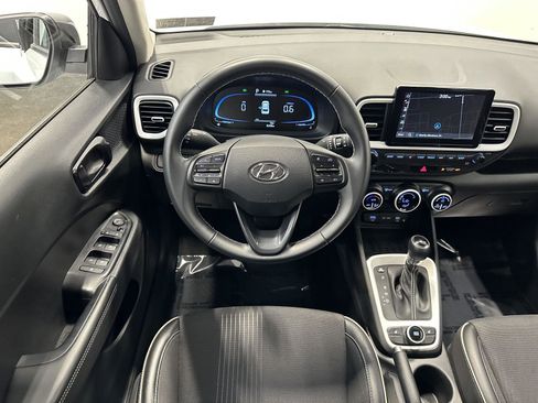 Certified 2023 Hyundai Venue Limited w/ Cargo Package FWD image 19