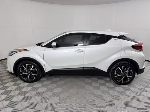 Used 2020 Toyota C-HR XLE image 9