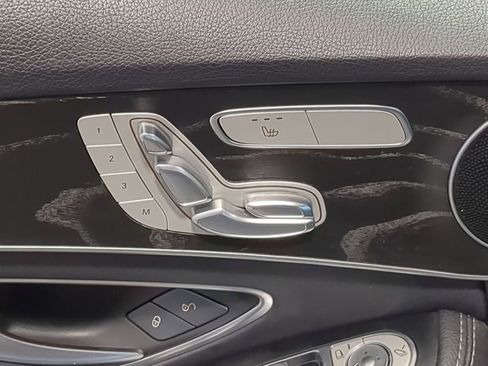 Used 2017 Mercedes-Benz C 300 4MATIC Sedan image 20