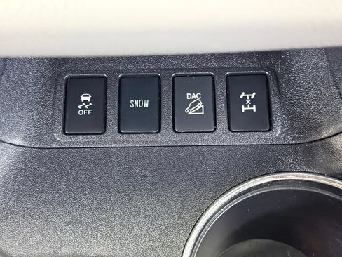Used 2017 Toyota Highlander XLE AWD/4WD image 50