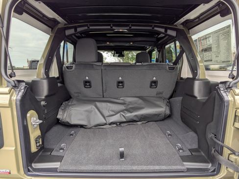 New 2026 Jeep Wrangler Rubicon image 14