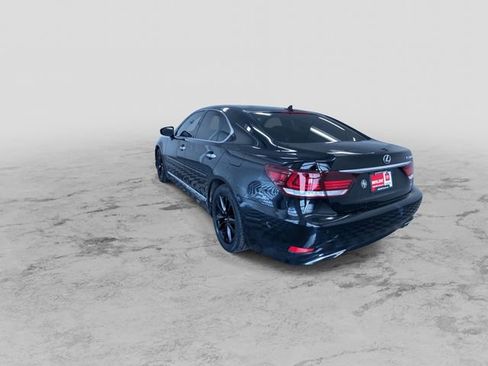 Used 2013 Lexus LS 460 AWD w/ Comfort Pkg image 7