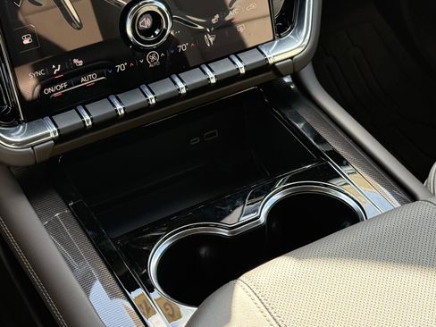 New 2026 GMC Yukon XL Elevation w/ LPO, Floor Liner Package image 15