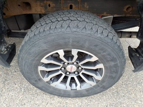 Used 2022 GMC Sierra 1500 AT4 w/ AT4 Premium Package AWD/4WD image 21