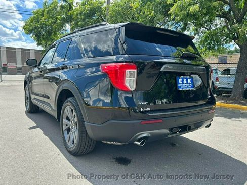 Used 2023 Ford Explorer XLT w/ Equipment Group 202A AWD/4WD image 14