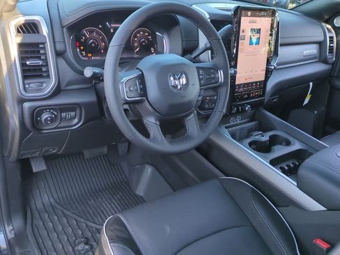 New 2026 RAM 2500 Laramie AWD/4WD image 10