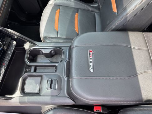 Used 2024 GMC Sierra 2500 AT4 w/ AT4 Premium Plus Package AWD/4WD image 21