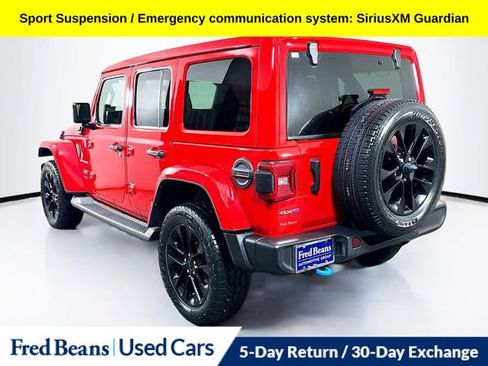 Used 2022 Jeep Wrangler Unlimited Sahara w/ Cold Weather Group AWD/4WD image 6
