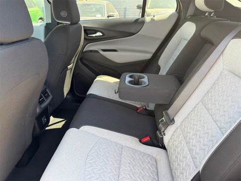 Used 2022 Chevrolet Equinox LS w/ LS Convenience Package image 32
