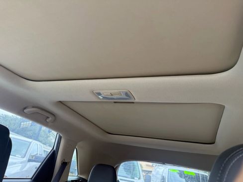 Used 2011 Kia Sorento EX w/ Premium Pkg image 22