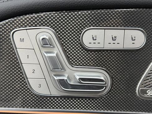 Used 2023 Mercedes-Benz GLS 450 4MATIC image 22