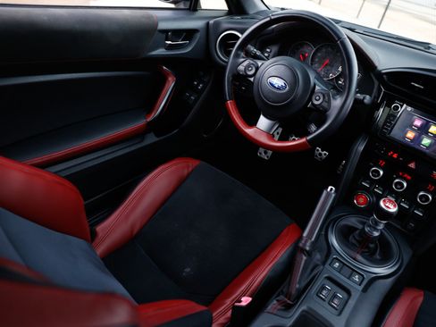 Used 2018 Subaru BRZ tS image 25