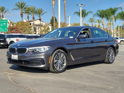 Used 2019 BMW 530e w/ Convenience Package RWD image 16