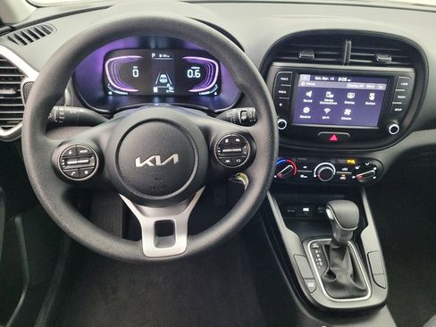Used 2025 Kia Soul LX w/ LX Technology Package image 22