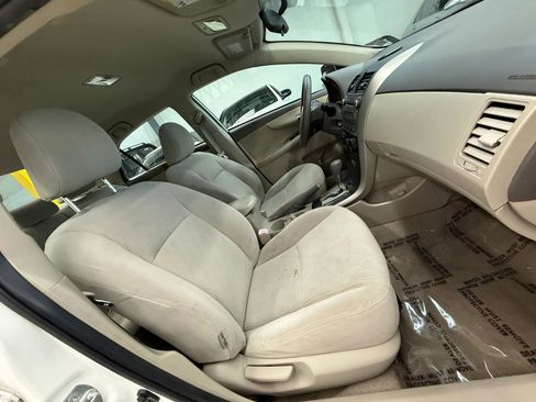 Used 2010 Toyota Corolla LE image 24