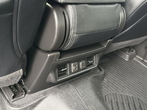 Used 2021 Chevrolet Silverado 1500 RST image 13