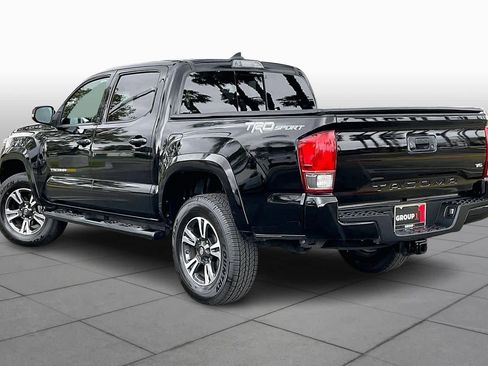 Used 2017 Toyota Tacoma TRD Sport w/ Tow Package image 12