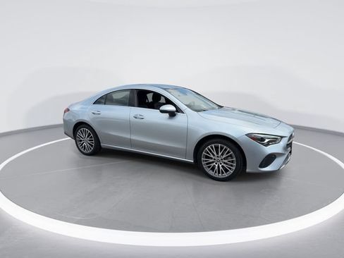 Used 2025 Mercedes-Benz CLA 250 image 2