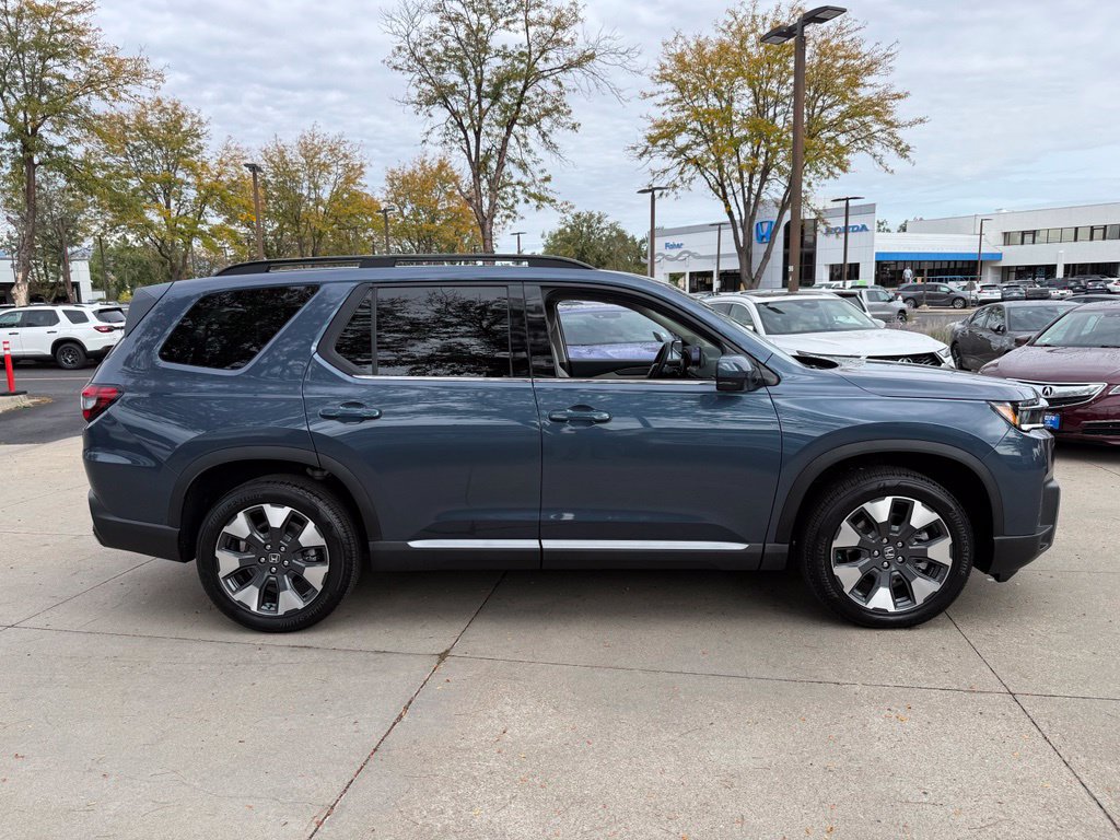 Certified 2026 Honda Pilot Touring image 5