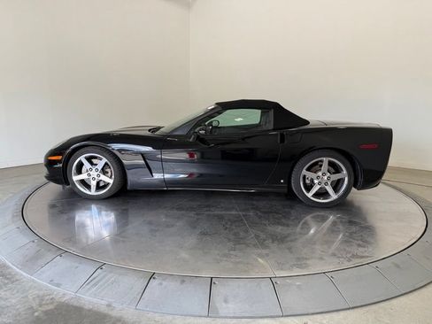 Used 2007 Chevrolet Corvette Convertible w/ Preferred Equipment Group RWD image 4