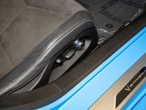 Used 2021 Chevrolet Corvette Stingray Premium Cpe w/ Z51 Performance Package image 49