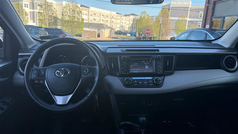 Used 2016 Toyota RAV4 XLE FWD image 25