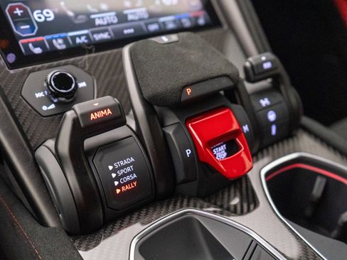 Used 2024 Lamborghini Urus Performante image 29