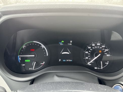 Used 2024 Toyota Sienna LE image 6