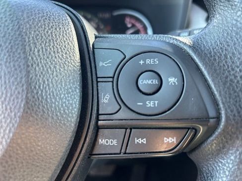 Used 2023 Toyota RAV4 XLE image 20