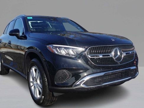 Used 2026 Mercedes-Benz GLC 300 4MATIC image 3