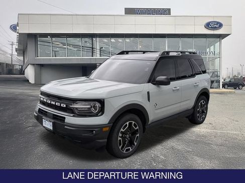 Used 2024 Ford Bronco Sport Outer Banks w/ Tech Package AWD/4WD image 3