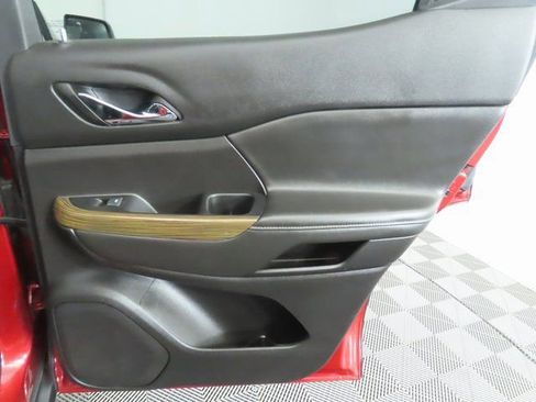 Used 2023 GMC Acadia SLE w/ LPO, Floor Liner Package image 27