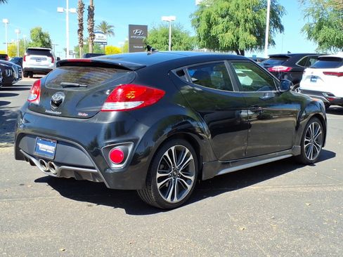 Used 2016 Hyundai Veloster Turbo FWD image 5