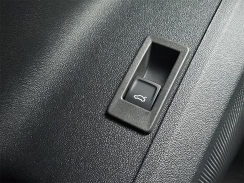 New 2025 Audi SQ5 Premium Plus image 16