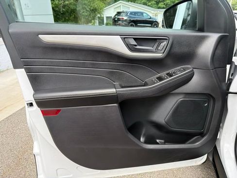 Used 2021 Ford Escape S AWD/4WD image 16