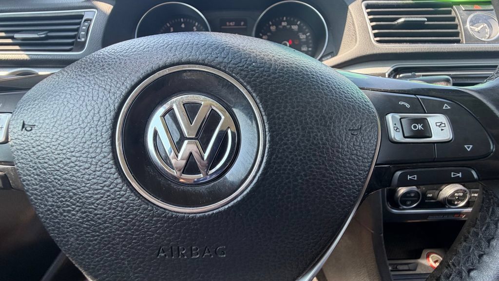 Used 2016 Volkswagen Passat 1.8T R-Line FWD image 24