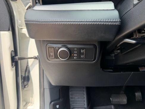 Used 2021 Ford Mustang Mach-E Select w/ Comfort/Appearance Package RWD image 38