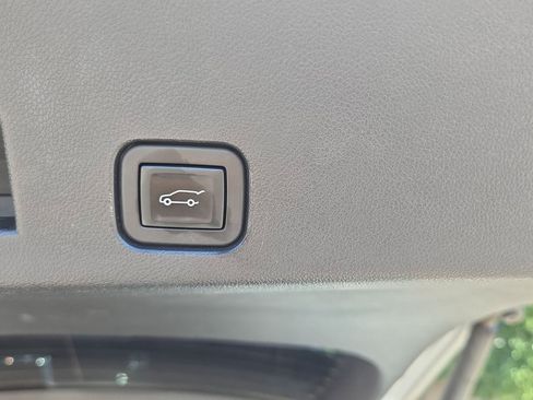 Used 2024 Chevrolet Traverse Z71 w/ Enhanced Driving Package AWD/4WD image 13