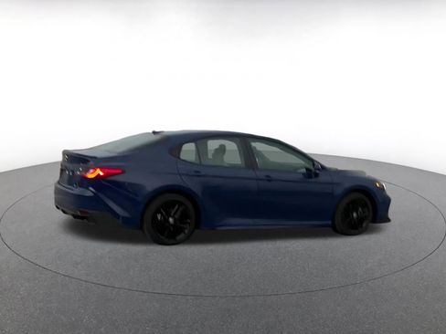 Used 2025 Toyota Camry SE image 14