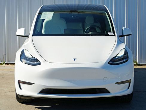 Used 2021 Tesla Model Y Long Range image 47