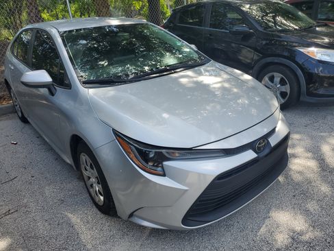Used 2024 Toyota Corolla LE FWD image 2
