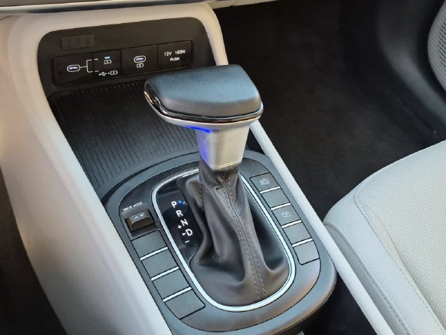 Used 2024 Hyundai Kona SEL FWD image 19