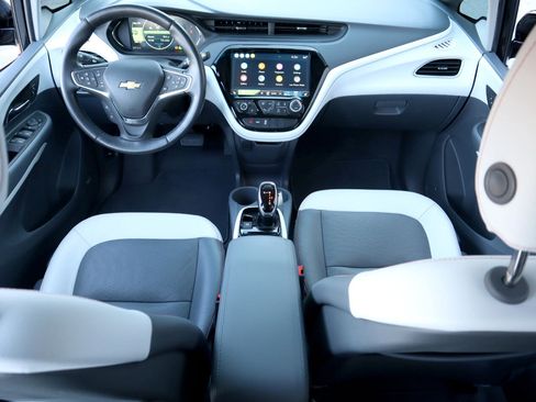 Used 2020 Chevrolet Bolt Premier w/ Infotainment Package image 16