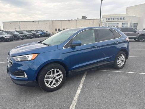 Used 2023 Ford Edge SEL w/ Convenience Package AWD/4WD image 2