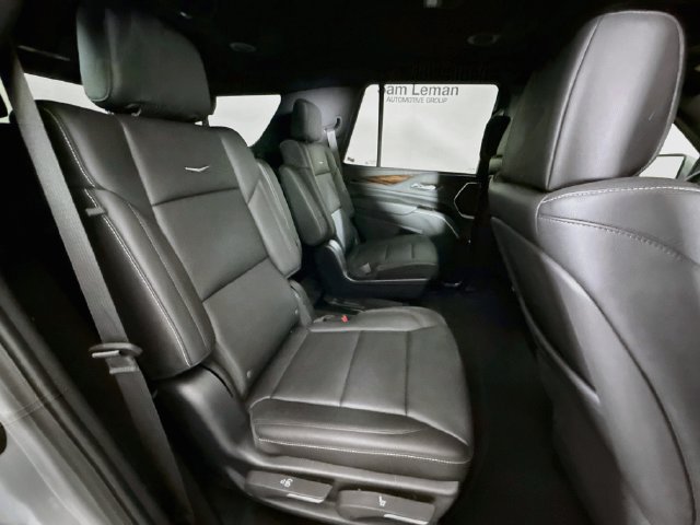 Used 2024 Cadillac Escalade Luxury AWD/4WD image 28