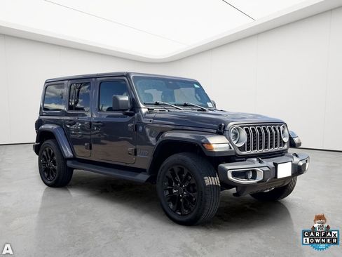 Certified 2025 Jeep Wrangler Unlimited Sahara AWD/4WD image 8