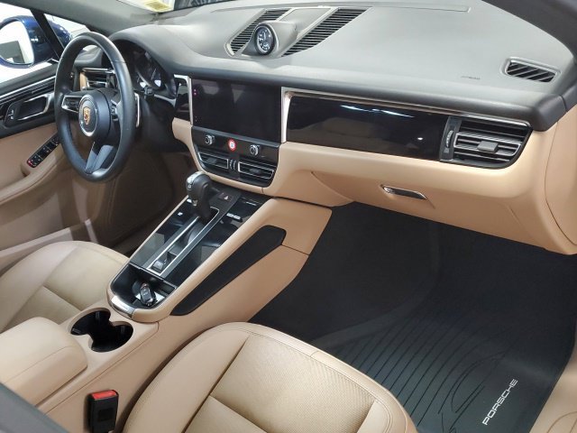 Used 2023 Porsche Macan AWD/4WD image 26